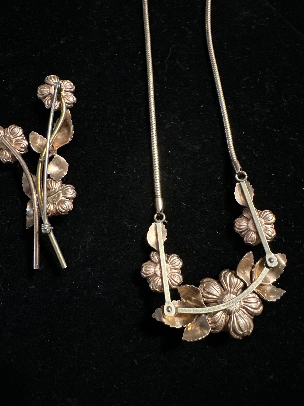 VTG Rose Gold And Gold Tone Flower  Necklace And … - image 7