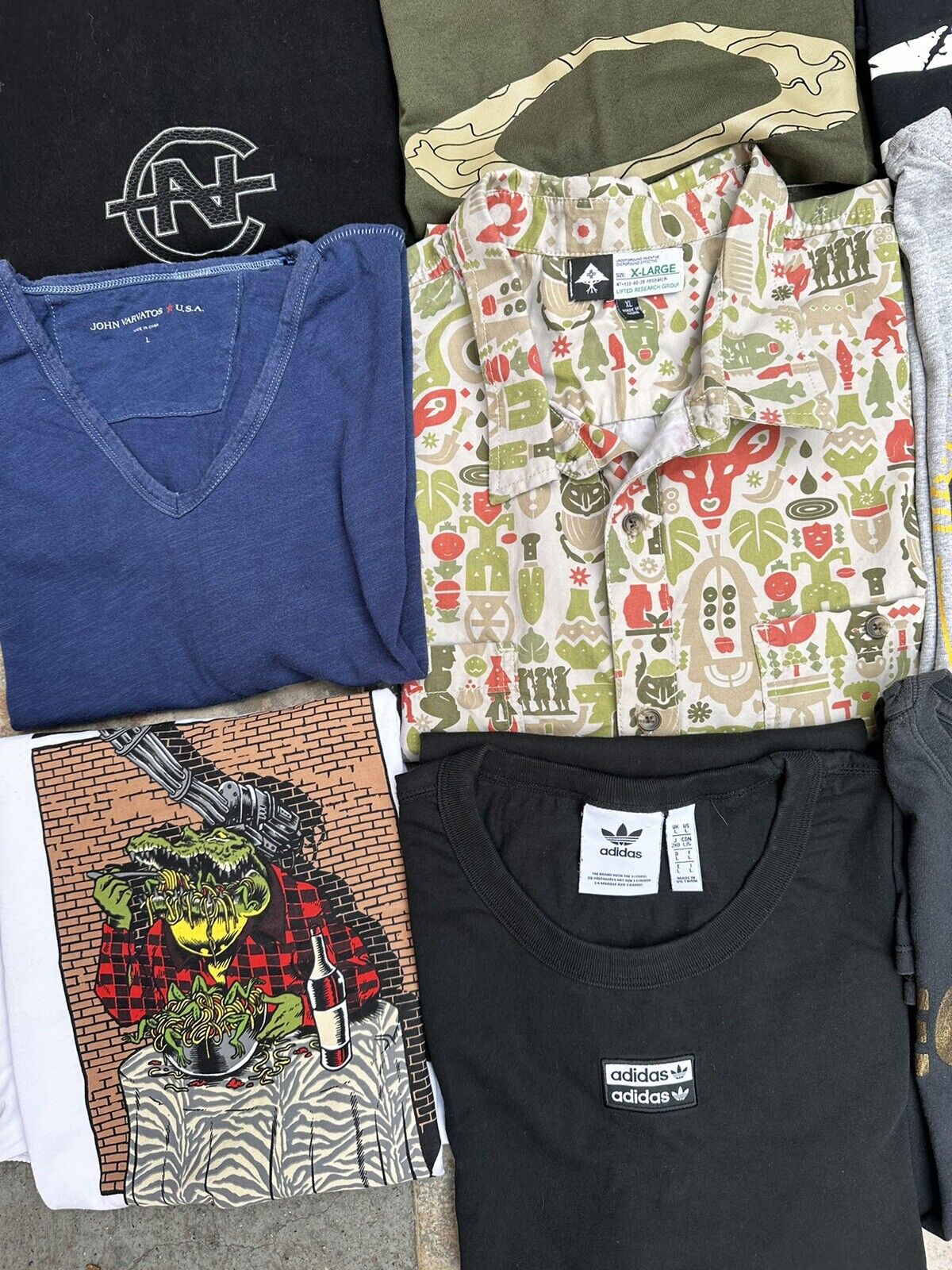 9 Piece Reseller Bundle Vintage T shirt Lot - image 2