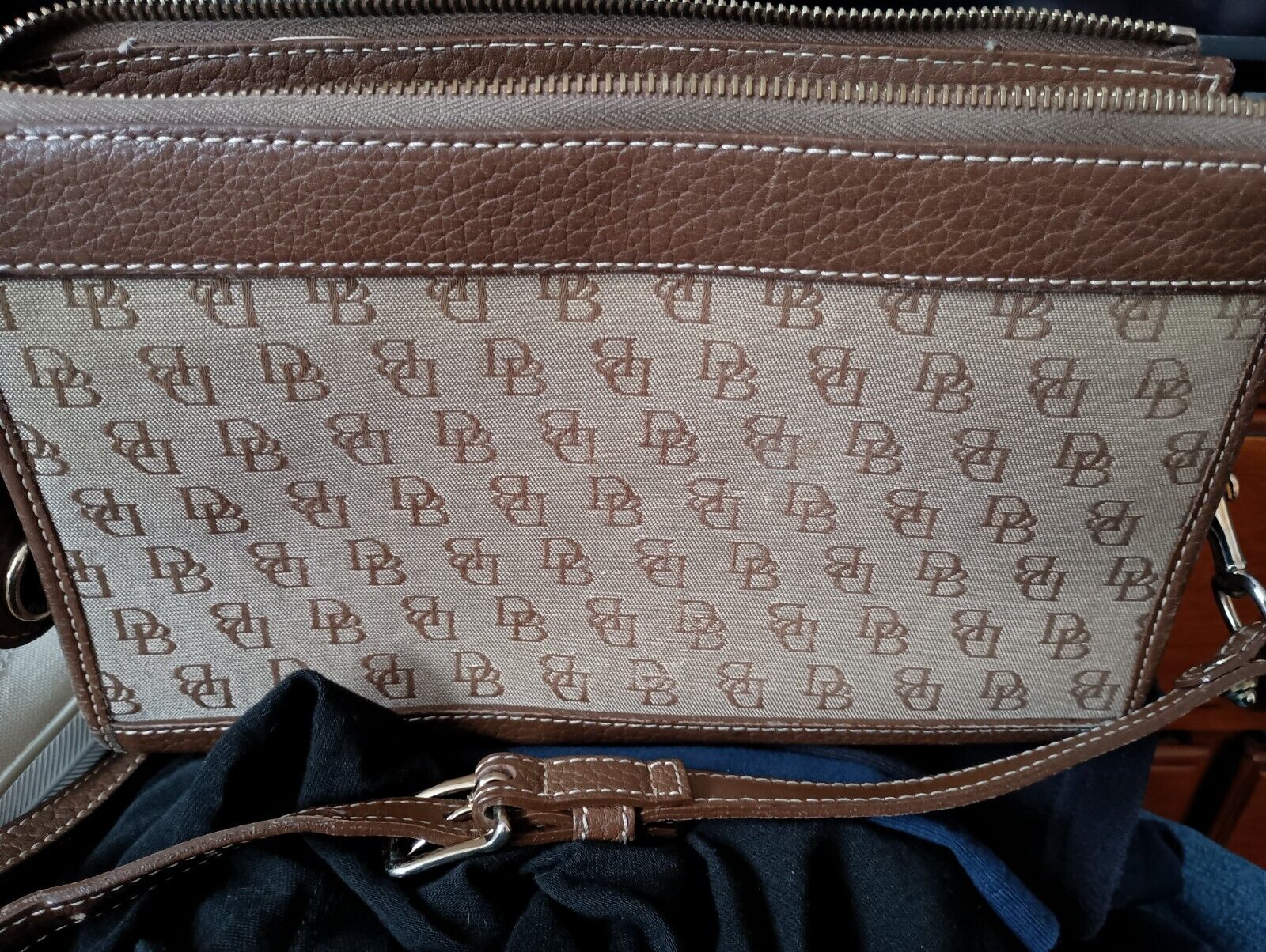 vintage dooney and bourke signature crossbody - image 4