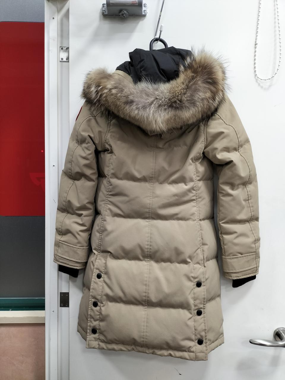 Canada Goose 2302Jl Mackenzie Parka - image 8