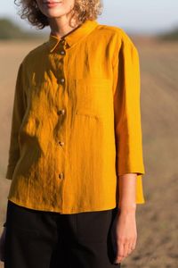 Classic shirt in a mustard linen/OFFON CLOTHING