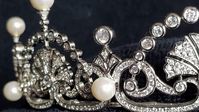 great close up of the Lotus diamond and pearl tiara