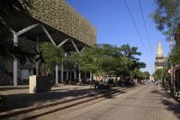 Plazoleta Amo Torres del Mercado Corona, Guadalajara, Jalisco. Diseño Arquitectónico Arq. Claudio Sáinz, Arq. Álvaro Morales y Arq. Miguel Echauri.  Fotografía: Carlos Díaz Corona.