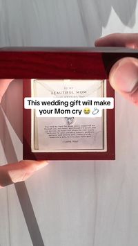 Imagine your mom's reaction when she receives this stunning wedding gift 🥹