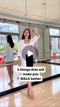 Olga Kuznetcova | Elegance Coach on Instagram: "Pay attention to your posture!
#elegance #elegancwalk #modeling #modelingtips #posture #posturecorrection"