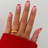 24pcs French Santa Hat Short Press on Nails for Girls Kawaii Red Square False Nails Full Set Fake