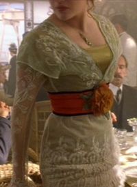 Green Edwardian / Titanic Gown View 2. - And the belt - I love it!!!