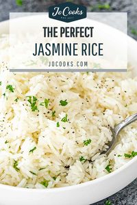 Whip up the perfect Jasmine Rice every time with this easy and foolproof recipe! Delightfully fluffy and aromatic, it's the ideal side for any dish. #JasmineRice #EasySideDishes 🍚👩‍🍳✨