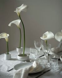 White flowers, home decor, home style ideas