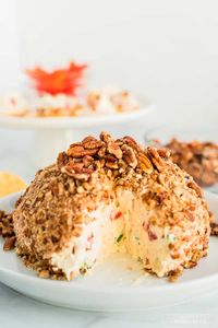 Pineapple Cheeseball