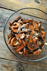 Vegan Creamy Polenta and Red Wine Mushrooms - Rabbit and Wolves