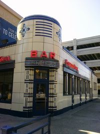 Elwood Bar & Grill - Detroit, MI   (adjacent to Ford Field and Comerica Park)