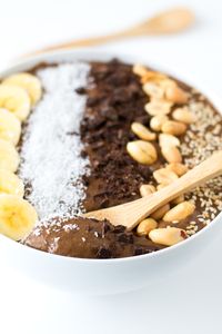 Chocolate Peanut Butter Smoothie Bowl - replace the unsweetened cocoa powder with Dutch Chocolate Juice Plus+ Complete to get maximum nutrition. Top off with bananas, dark chocolate chunks, coconut flakes and your favorite nuts for a filling, exquisite breakfast.