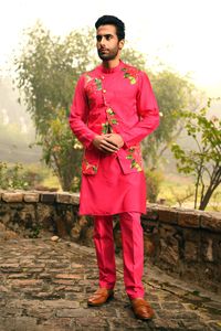 Buy Neha Chopra Tandon- Men Pink Fine Silk Floral Print Bundi And Kurta Set Online | Aza Fashions