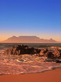 South Africa - Cape Town, Table Mountain. One of THEEE most beautiful places in the world #tablemountain #capetown #southafrica #beach #africa #travel