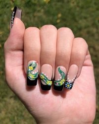 Snake Nails