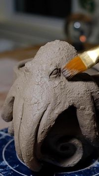 Sculpting an octopus mug out of clay. Full process video #howtomake #howitismade #sculptinganoctopusmug #octopus #sculptinganoctopus