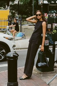 Discover a linen essential in the Vincente Pants. These tailored trousers offer a fitted high-rise waist and a straight leg to form a flattering feminine silhouette. Cut from breathable and responsibly sourced linen and artisanally hand-dyed in Black, the Vincente is an elevated staple to add to your enduring wardrobe.