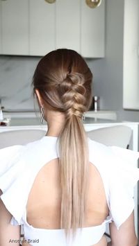 #FakeDutchBraid#BraidInspiration#BraidTutorial #HairstyleHowTo#FauxBraid#BraidedLook#HairInspo #HairstyleIdeas#BraidItUp#StylishHair Credit: another_braid Instagram