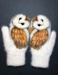 A designer handcrafted OWL MITTENS are needle felted by one of our artists in residence - Albina. The appliqué is detachable from the mittens. SIZE: M [8 centimeters (3.1 in) x 22 cm (8.66 in)] GLOVES MATERIAL: Mohair, Spandex, Wool APPLIQUE MATERIAL: Felted Wool, Eco Fur CUSTOM MADE: Please allow 3-7 days for the artist to make this winter mittens with handmade felted Owl Appliqué.