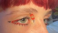 Graphic liner, red graphic liner, circle graphic liner