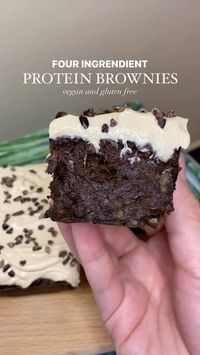 myra on Instagram: "four ingredients!! veGan!!! with a 2 ingredient frosting??? 👌🏼👌🏼👌🏼minimal ingredients minimal prep time, very in tune with my working-mother-sending-children-to-school-with-homemade-snacks aspirations brownie 3 bananas ½ cup peanut butter 1 scoop chocolate protein powder (i used @drinkorgain chocolate pb) ⅓ cup cacao powder baked for 30 min frosting 100g dairy free yoghurt (or regular if not vegan) 40g melted pb"