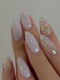 Get your fingertips ready for the most glamorous night of the year with these fabulous New Year’s nails that scream celebration!