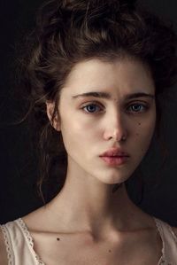 My name is Alice Brakin, I am a Ravenclaw. I am 15, a fifth year. I am very witty, stubborn and surprisingly friendly. I have three older and two younger brothers. Two of the older have already graduated.