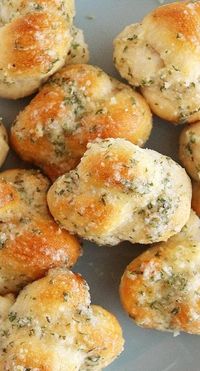 Quick & Easy Garlic Parmesan Knots