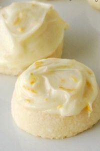 Butter Cookies with Lemon Cream Cheese Frosting Recipe | Creations by Kara #buttercookies #lemoncookies #lemoncreamcheese #lemonfrosting