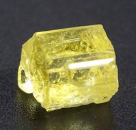 SOLD Small Natural Heliodor Crystal. $12 plus shipping. 10 x 10 x 10 mm. Less than 1 grams. oldearthminerals.com .  #yellowberyl #naturalheliodor #heliodorcluster #heliodorcrystal #minerals #heliodor