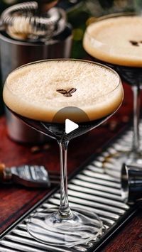 foodnetworkuk on Instagram: "Ina Garten shakes things up with her Espresso Martinis by adding orange-flavored vodka 🍊🍸 #BarefootContessa"