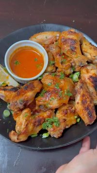 Honey Sriracha Chicken recipe. With its harmonious balance of sweetness and heat, this dish is a versatile delight that is perfect for any occasion. Whether you’re meal prepping for the week, serving a crowd, or simply treating yourself, this recipe will become a staple in your kitchen.