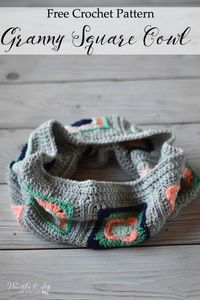 [FREE Pattern] This Gorgeous Crochet Granny Square Cowl Is Easy and Versatile!If youre a fan of granny squares this crochet cowl is perfect for you!