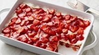 If you like éclair cake, this fresh twist is about to become a favorite. Creamy layers of cheesecake, graham crackers and sweet strawberries sit overnight like an icebox cake and become a delicious dessert “lasagna”.