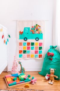 DIY Felt Truck Advent Calendar - easy DIY instructions for you to recreate!