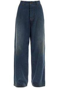 Maison Margiela five-pocket jeans in pure cotton denim with an Americana wash. Featuring belt loops, button and hook closure, and utility details, they have a low waist and straight leg design for a comfortable fit. Iconic Four Stitches detail on the back. The model is 177 cm tall and wears size 26.