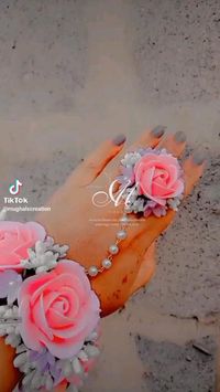 گلابی 🌹🌺
Floral jewelry 
For mehndi and mayon bride 
Handcrafted 
Customization available 
Inbox for order 
Whatsapp 0092-331-2540515
we are Karachi Pakistan based.

www.facebook.com/mughals.creation 

www.instagram.com/mughals_creation