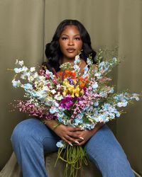 Capturing the essence of natural beauty with vibrant blooms and timeless elegance. 🌸📸 #birthday #flowers #springsummer #springflower #birthdayideas #birthdayphotoshoot #houstonphotographer #houstontx #mua #beauty #pink #vogue #vogueeko #sonyalpha #campussnap #vogueeko