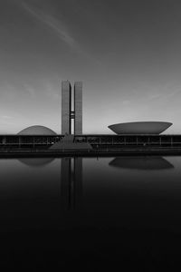 The National Congress of Brazil by Oscar Niemeyer | ArchEyes