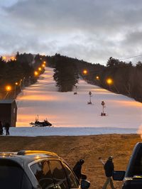 Get some tips on skiing & gear on a budget & get a glimpse of Pleasant Mountain in Maine!! #skiing, #outdooradventure, #skitrip, #maine, #mountain, #budget