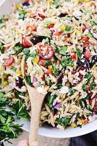 Greek Orzo Salad l SimplyScratch.com #greek #orzo #pasta #salad #spinach #feta #picnic