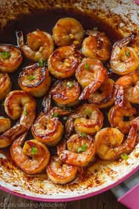 Easy, healthy, and on the table in about 20 minutes! Honey garlic shrimp recipe on sallysbakingaddiction.com