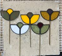 stained glass Blossom plant stakes! Blossom is 3.5x4 inches and are firmly attached to a brass brazing rod. Recommended for indoor plants.