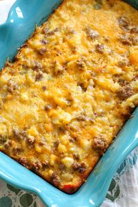 This Easy Breakfast Casserole comes together in no time for a weekend breakfast! Combine eggs with sausage, frozen hashbrown potatoes, and cheese for the ultimate easy breakfast or brunch casserole! 