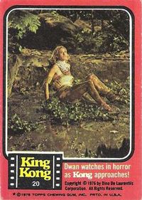 1976 Topps King Kong #20 Dwan watches in horror as Kong approaches! Front