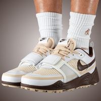 The Travis Scott x Nike Zoom Field Jaxx “Light Chocolate” will be released on January 17, 2025, for $170. Travis... The post Travis Scott x Nike Zoom Field Jaxx “Light Chocolate” Releases January 2025 appeared first on .