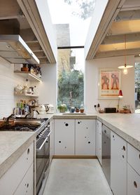 Extension by Fraher Architects gives a new kitchen to a cook