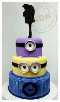 Despicable me fondant cake