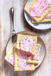 If you’re looking for an easy way to heat up your pop tarts, try Air Fryer Pop Tarts! In just 5 minutes or less, you can have a delicious and warm pop tart without using your oven or toaster so you’ll be ready for the morning!